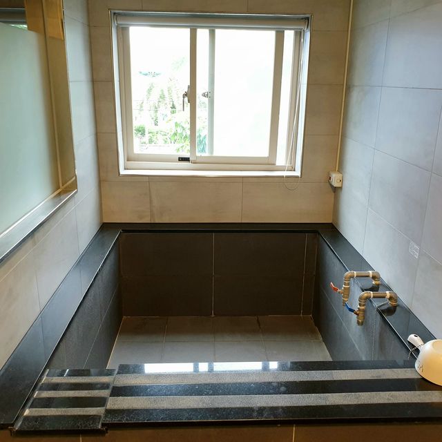 Slow Wow Hot Spring Hotel-Standard Quadruple Room-5