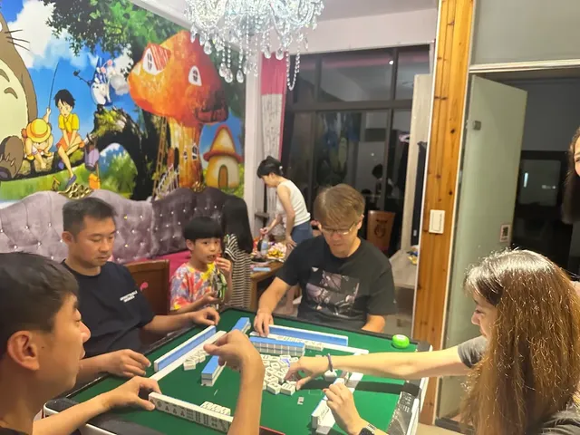 電動麻將 l 烤肉 l 戲水 l 餵魚喝奶奶-童話村有機農場民宿10人包層/棟(1間2人2間4人VILLA景觀湯屋房 l電動麻將l田中央大落地窗 l獨立進出口 l大溫泉湯屋 l獨立陽台可l烤肉l餵魚喝奶奶 l夕陽 l日出 l 不挑房-10