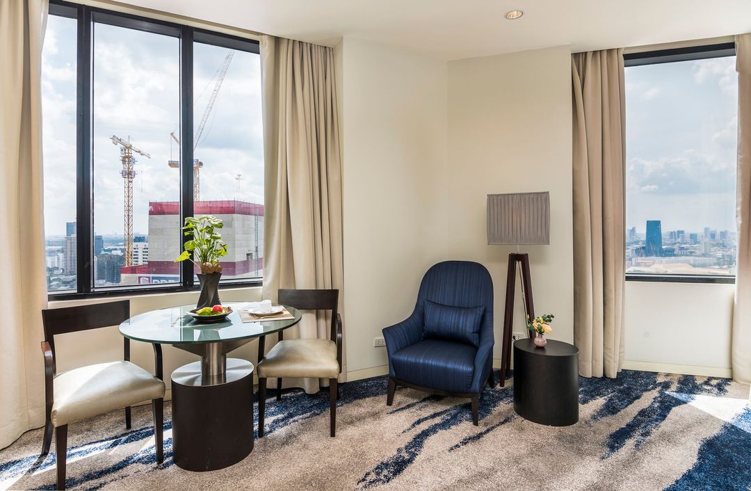 察殿恩博利套房酒店 (Emporium Suites by Chatrium)