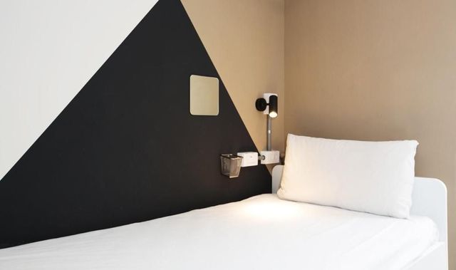 Nest lodging-Single Bed in Female Dormitory Room-2
