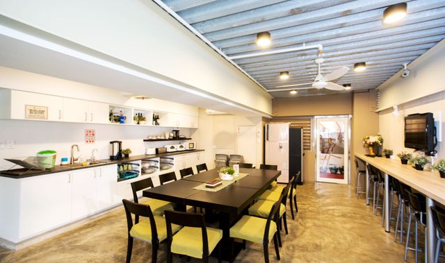 Nest lodging-Double Bunk Bedroom Shared Bathroom-6