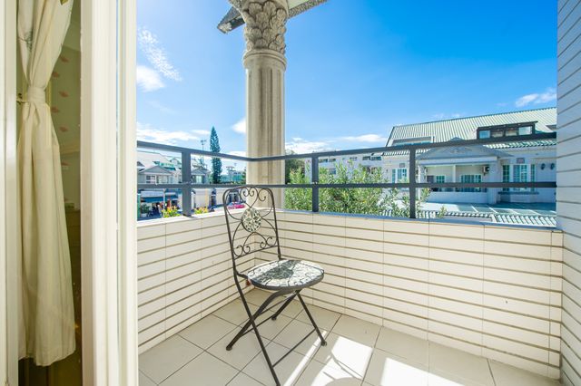 Ying Hsuan House-Double Room with Balcony-8