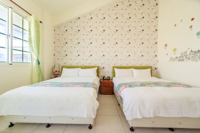 Ying Hsuan House-Standard Quadruple Room with Balcony-4
