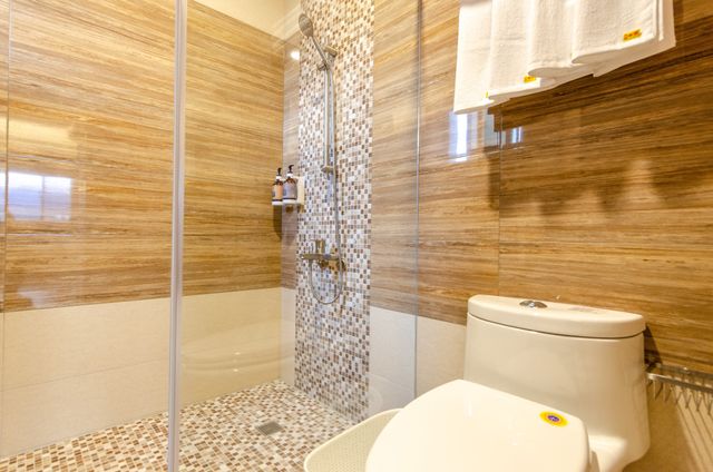 Play Tong Homestay-B202 Quadruple Room-9