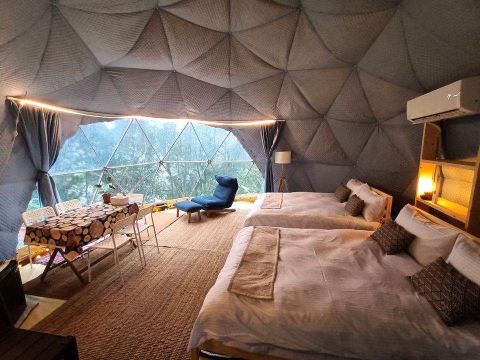 山裡面的嵐卡｜獨家85折起！一帳一區祕境露營、可加購餐點-【懶人露營】四人地球帳 (獨立衛浴)-1