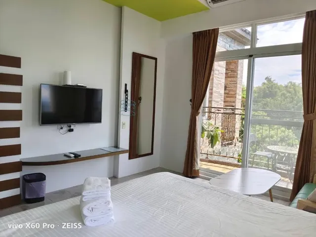 Lunar Mare Inn-Queen Room with Balcony-13