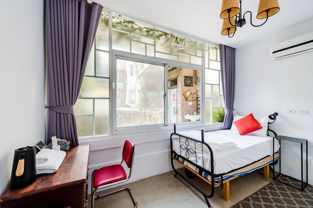 Tainan Weshare Hotel