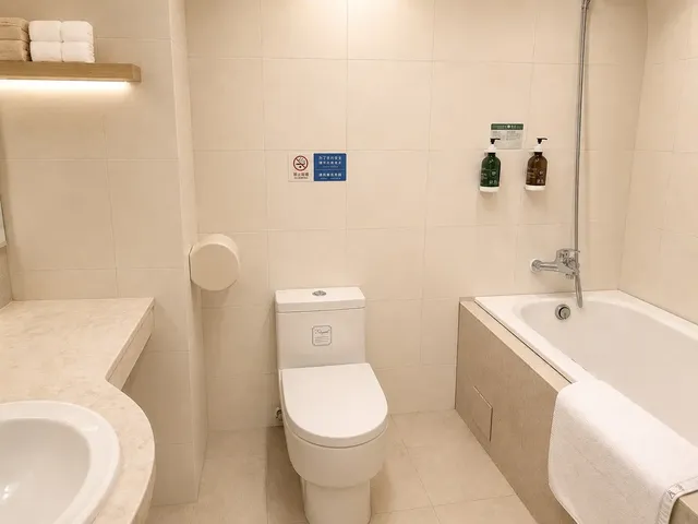 Yoai Hotel-View Quadruple Room-6
