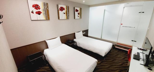 喜園旅店-標準雙床房 - 無窗-1