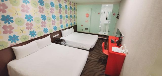 喜園旅店-標準四人房 - 無窗-6