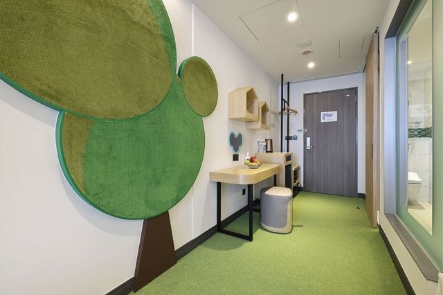 CHECK inn MAGI Kids Hotel-Superior Quadruple Room-4