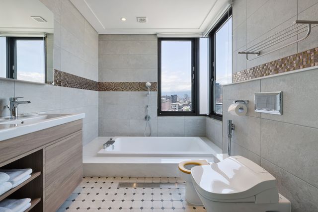 CHECK inn MAGI Kids Hotel-Luxury Family Suite-5