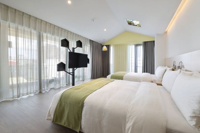 CHECK inn MAGI Kids Hotel-Deluxe Family Suite-2