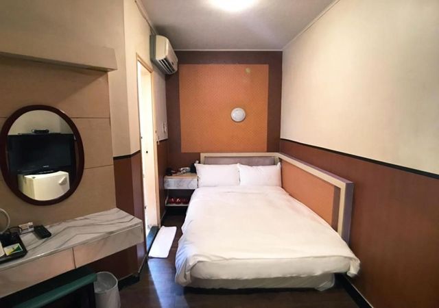 더 로얄 호텔 (The Royal Hotel)-Double room-2