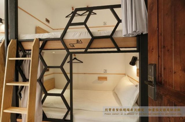 掘旅青年旅舍｜近台南後火車站-4 床男性宿舍房的 1 個床位-2