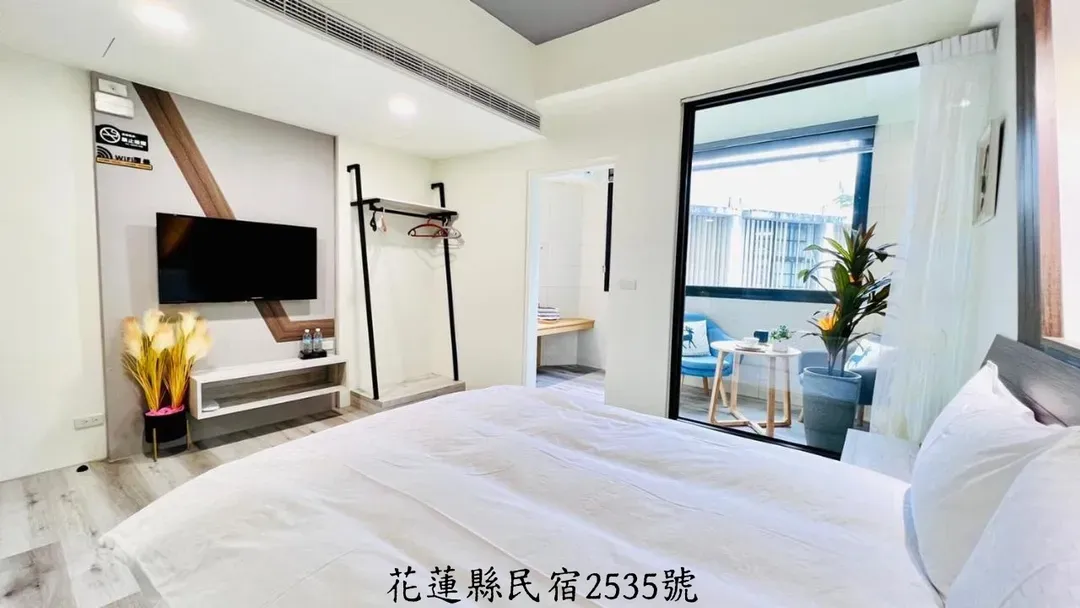 Chongfei/Go Around B&B & Restaurant