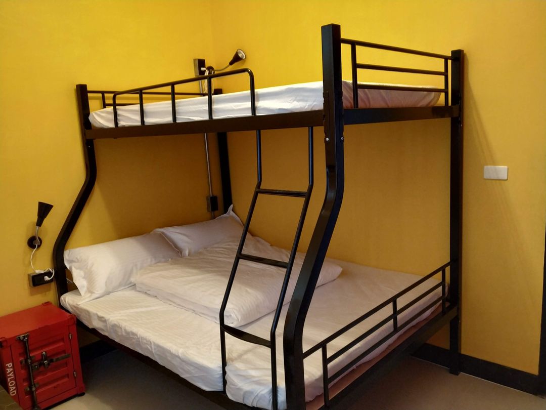 Backpacker Inn Hall 497-2