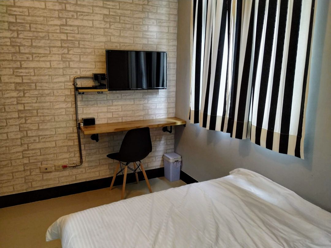 Backpacker Inn Hall 497-2