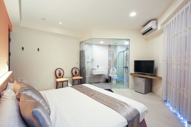 Bajiu Cultural Tourism-403 Double Room-6
