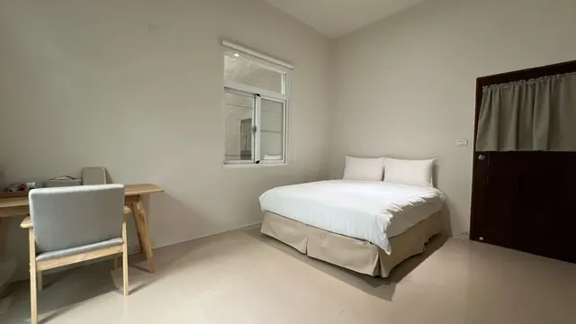 Shan Dawn Homestay-Small 4-person room-9