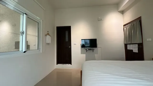 Shan Dawn Homestay-Small 6-person room-9
