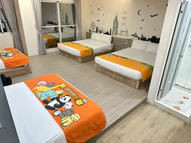 Anko's Home-Family Room-9