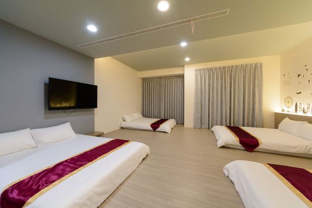 Anko's Home-Family Room-4