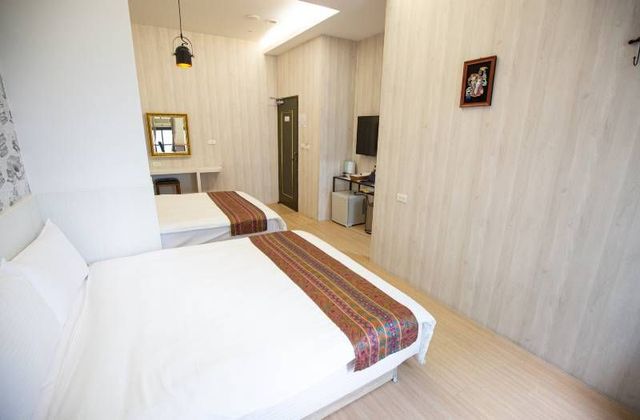 Jiajia Business Hotel-Cozy Family Room-3