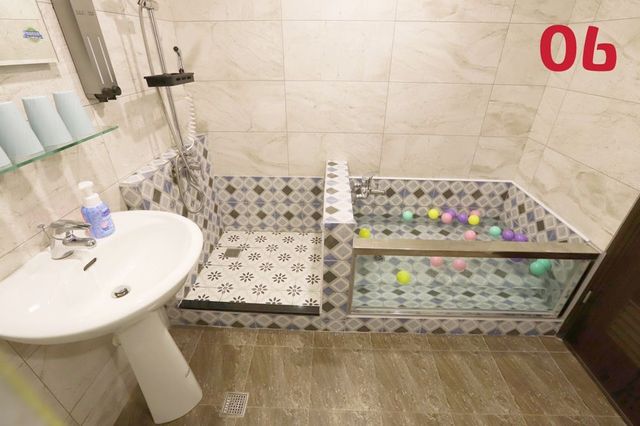 Kidsfun Hotel-Family Room 06-9