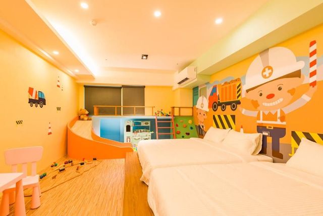 Kidsfun Hotel-Family Room 06-8