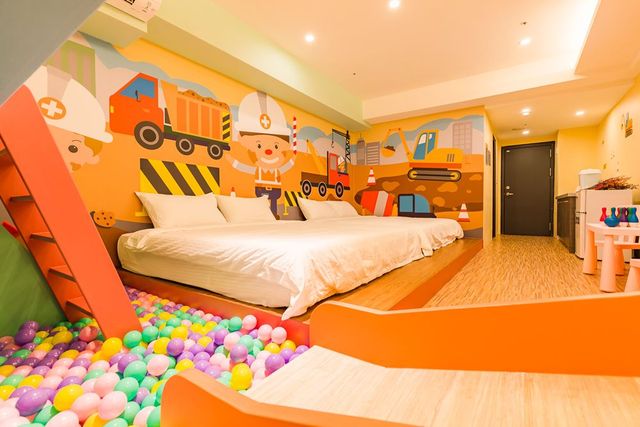Kidsfun Hotel-Family Room 06-3