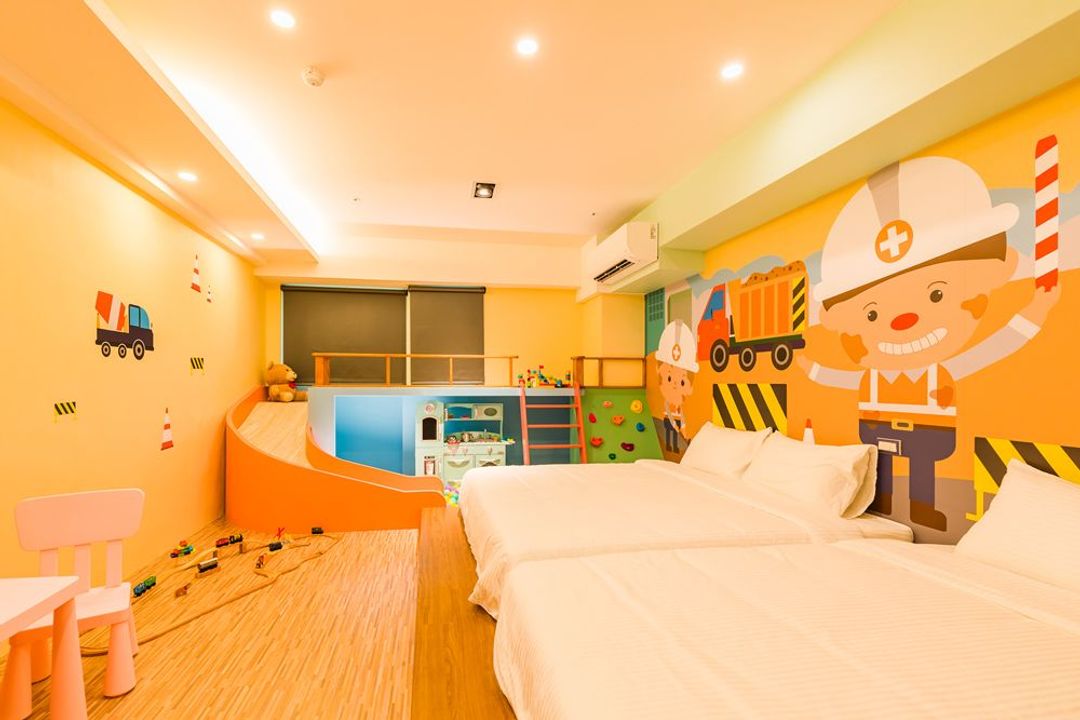 閣樂親子旅宿｜近羅東夜市、球池溜滑梯小廚房、網美水族箱浴缸