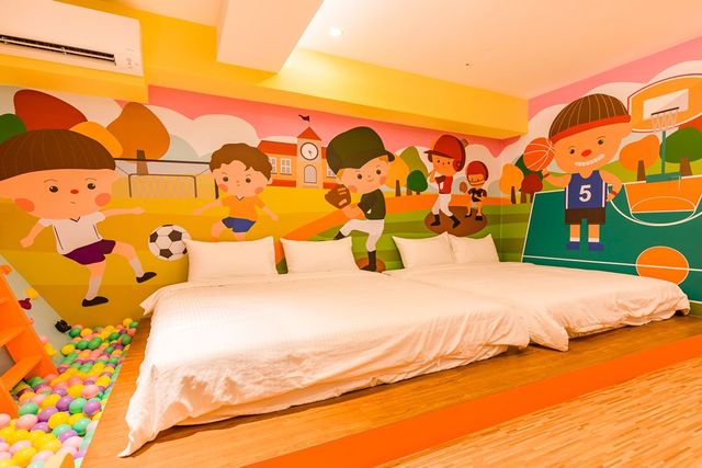 Kidsfun Hotel-Family Room 08-2