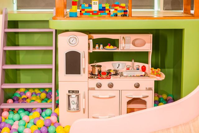 Kidsfun Hotel-Family Room 10-4