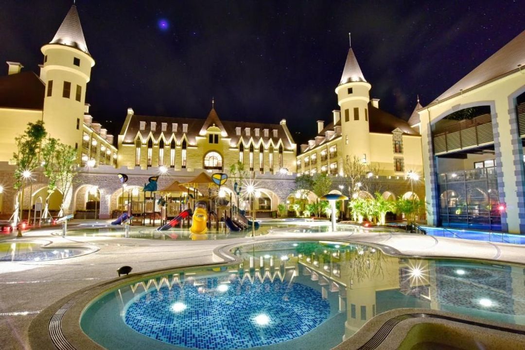 Grand Cosmos Resort