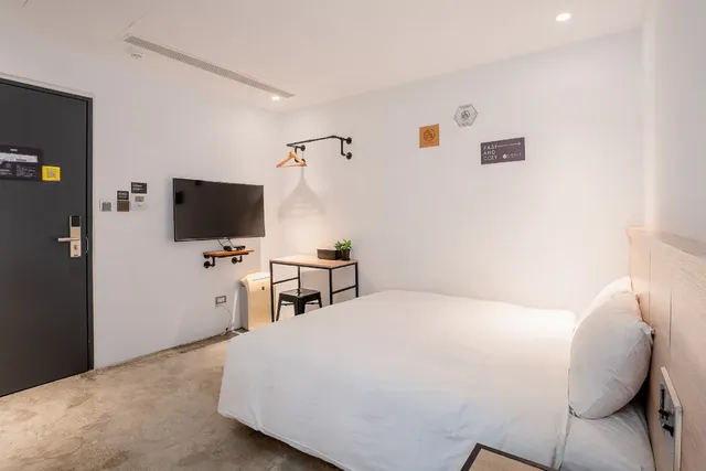 CHASE Hotel-Superior Double Room-8