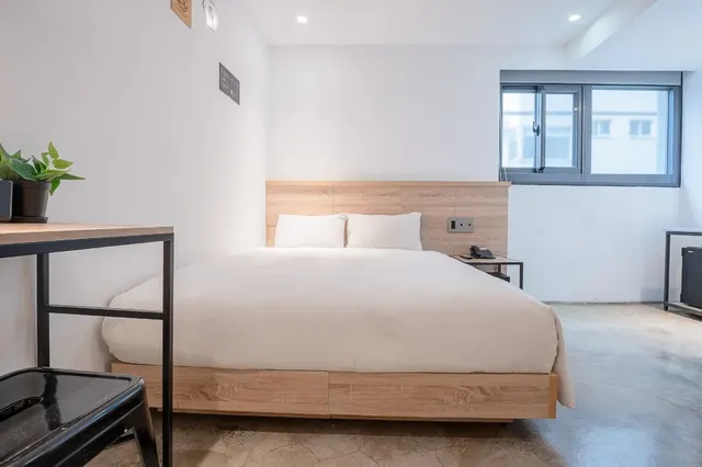 CHASE Hotel-Superior Double Room-4