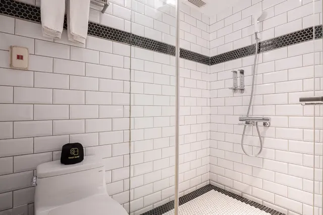 CHASE Hotel-Superior Double Room-9