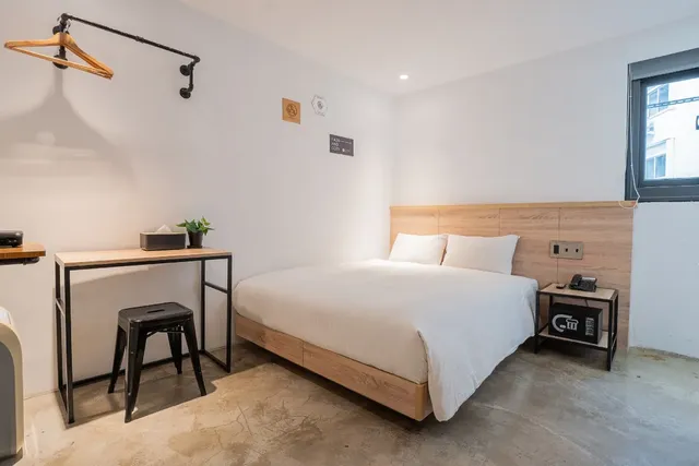 CHASE Hotel-Superior Double Room-1