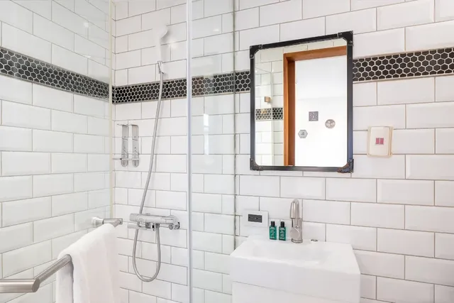 CHASE Hotel-Standard Double Room-6