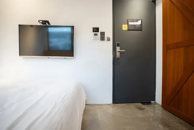 CHASE Hotel-Standard Double Room-2