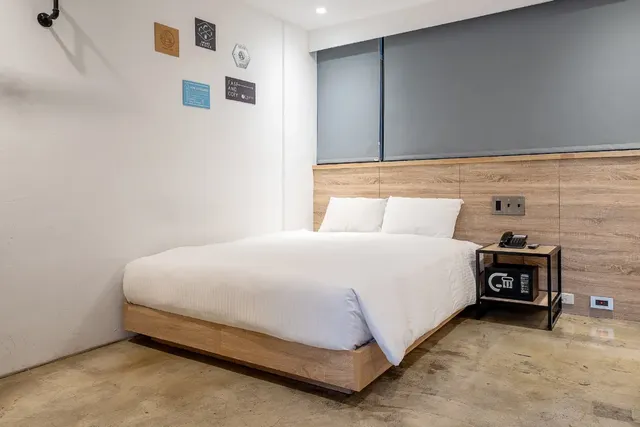 CHASE Hotel-Classic Double Room-3