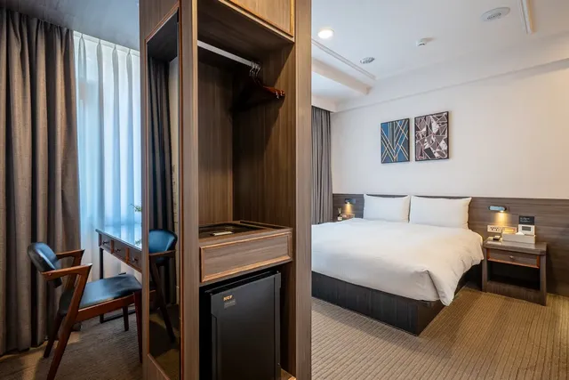 Dream Mansion Hotel-Classic Double Room-7