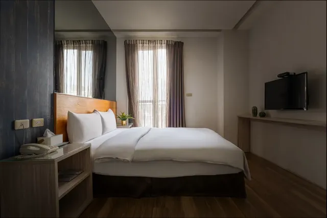 CHECK inn Express Taichung FuXing Hall 2-Standard Double Room-1