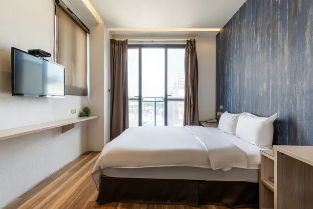 CHECK inn Express Taichung FuXing Hall 2-Superior Double Room-1
