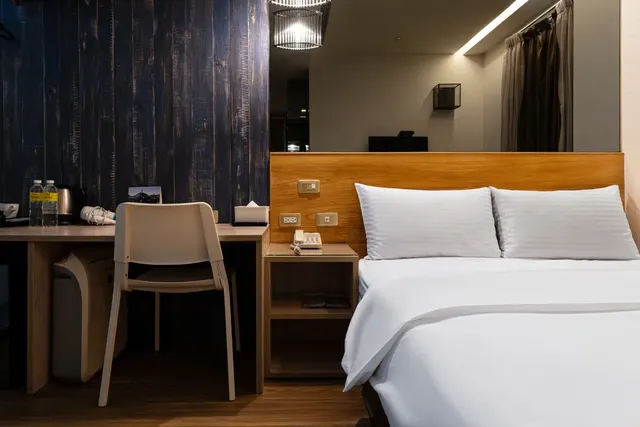 CHECK inn Express Taichung FuXing Hall 2-Deluxe Double Room-6