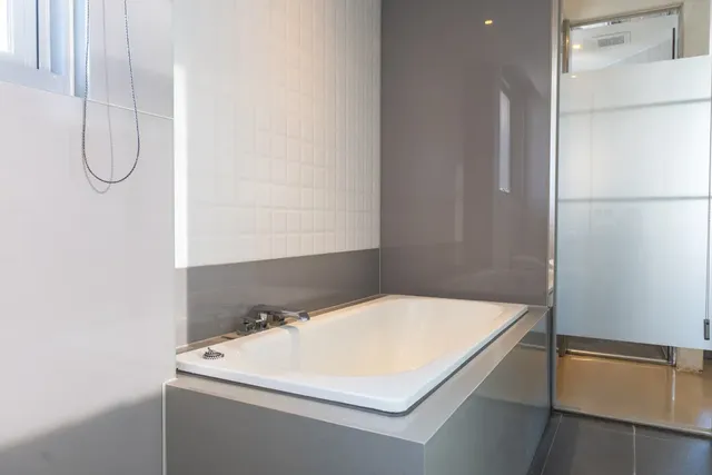 CHECK inn Taichung LiMing-Deluxe Quadruple Room-8