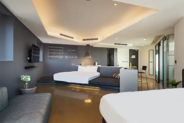CHECK inn Taichung LiMing-Deluxe Quadruple Room-4