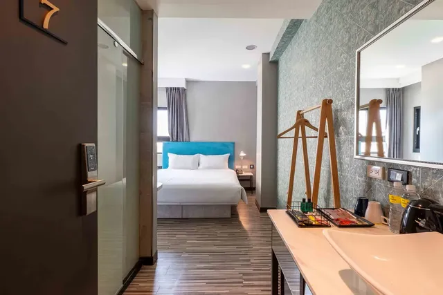 CHECK inn Taichung Ziyou-Standard Double Room-6