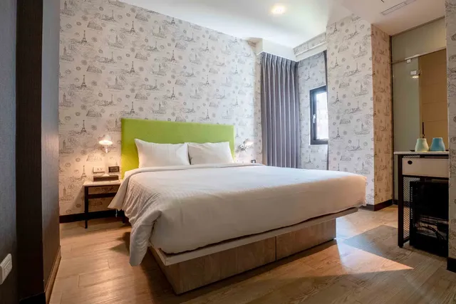 CHECK inn Taichung Ziyou-Standard Double Room-4
